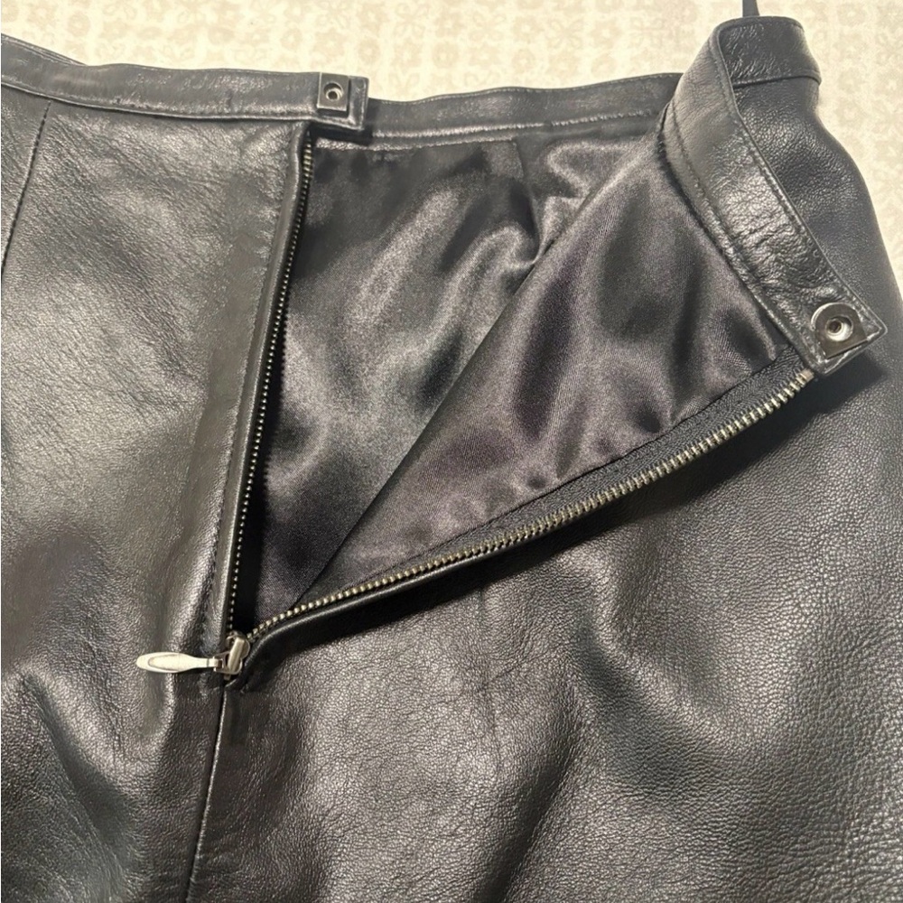 Women’s Wilsons Pelle Studio Genuine Leather Black Mini Skirt Size 4 - Picture 3 of 7